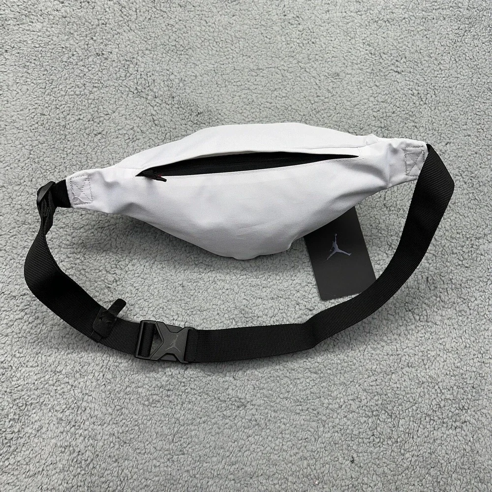 NWT Nike Air Jordan Crossbody Bag 9B0533-001 White Black Jumpman Fanny Pack